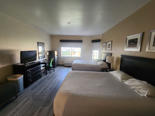 CASH REWARDS INN & SUITES