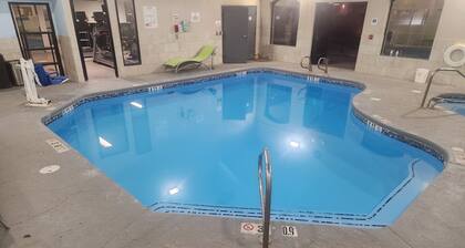 CASH REWARDS INN & SUITES