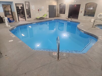 CASH REWARDS INN & SUITES