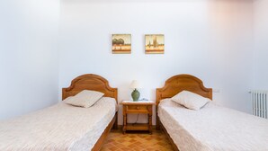 Villa | 5 bedrooms, iron/ironing board, individually furnished - Holiday Home in Capdepera With Pool (Capdepera)