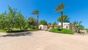 Villa | Exterior - Holiday Home in Capdepera With Pool (Capdepera)