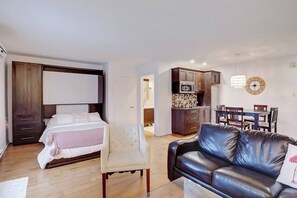 WiFi, bed sheets - Hôtel à la maison - Le Lion d'or #207 (Orford)