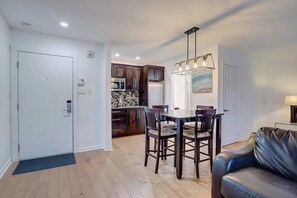 Interior - Hôtel à la maison - Le Lion d'or #206 (Orford)