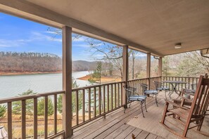 Property grounds - NEW! View West Lakefront Home (LaFollette)