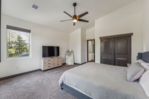 4 bedrooms, WiFi, bed sheets