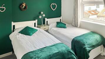 2 bedrooms, free WiFi, bed sheets