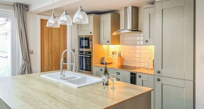 2 bedroom accommodation in Beverley