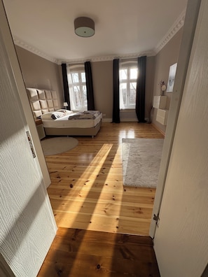 3 Schlafzimmer, Bügeleisen/Bügelbrett, WLAN, Bettwäsche