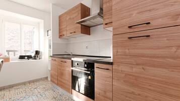 Réfrigérateur, micro-ondes, four, lave-vaisselle