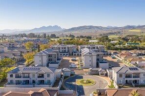 Exterior - Cozy Apartment in Brackenfell, CapeTown, South Africa (Cape Town)