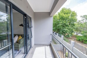 Terrace/patio - Cozy Apartment in Brackenfell, CapeTown, South Africa (Cape Town)