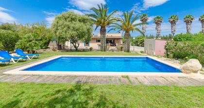 Charming Villa Near Manacor