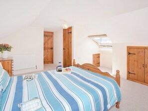 3 bedrooms, free WiFi, bed sheets