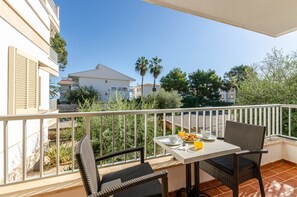 Apartment | Balcony - Apartment in Playa de Muro Near Beach (Alcúdia)