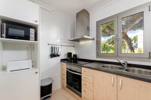 Apartment | Private kitchen - Apartment in Playa de Muro Near Beach (Alcúdia)