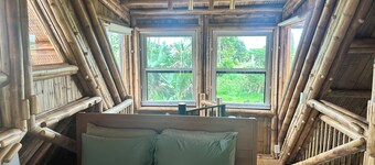 Bamboo River Hideaway in Hilo with fast WiFi near HMC