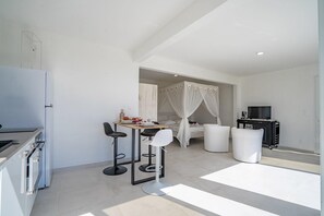 Dining - Domaine Agapé - Four Bedroom Villa, Sleeps 9 (Le Diamant)