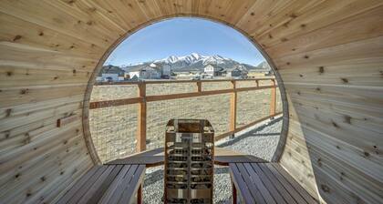 The Artful Escape w/Mountain Views-STR-296