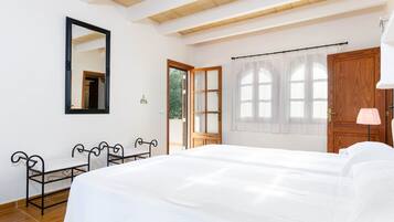 Villa | 3 bedrooms, individually furnished, iron/ironing board