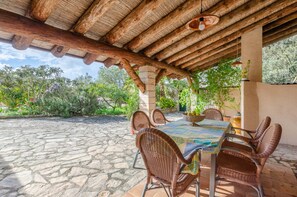 Villa | Buiten dineren