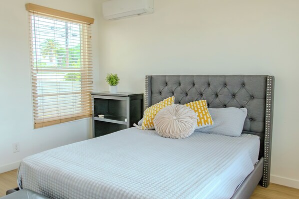 1 غرفة نوم ومكواة/لوح كي وواي فاي وملاءات أسرّة