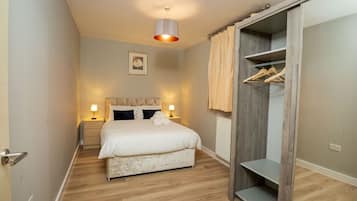 2 habitaciones, tabla de planchar con plancha y wifi gratis