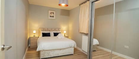 2 habitaciones, tabla de planchar con plancha y wifi gratis