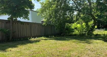 65 - Modern Super Bright 2bd Downtown