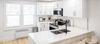 Luxury King Bed Downtown Charlottetown House