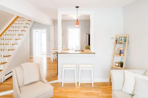 67 - Walking distance to downtown