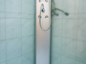 Shower, hair dryer, towels - Luce Hilltop Cozy Apartment - Two Bedroom Apartment (Luce)