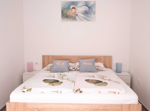 3 chambres, fer et planche à repasser, Wi-Fi, literie fournie