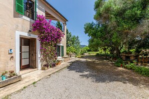 Villa | Exterior