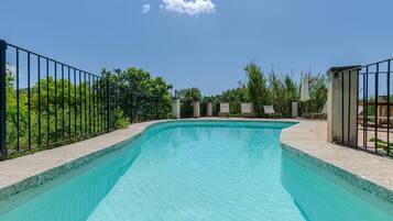 Villa | Pool | Indoor pool, outdoor pool