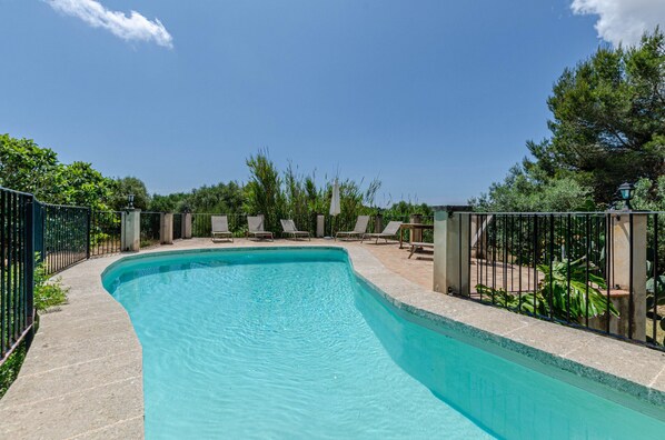 Villa | Pool | Indoor pool, outdoor pool