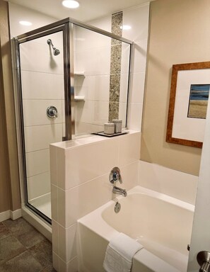 Hair dryer, towels, soap, shampoo - Unbeatable Location: At the Gondola & Winter Park Village (Winter Park)