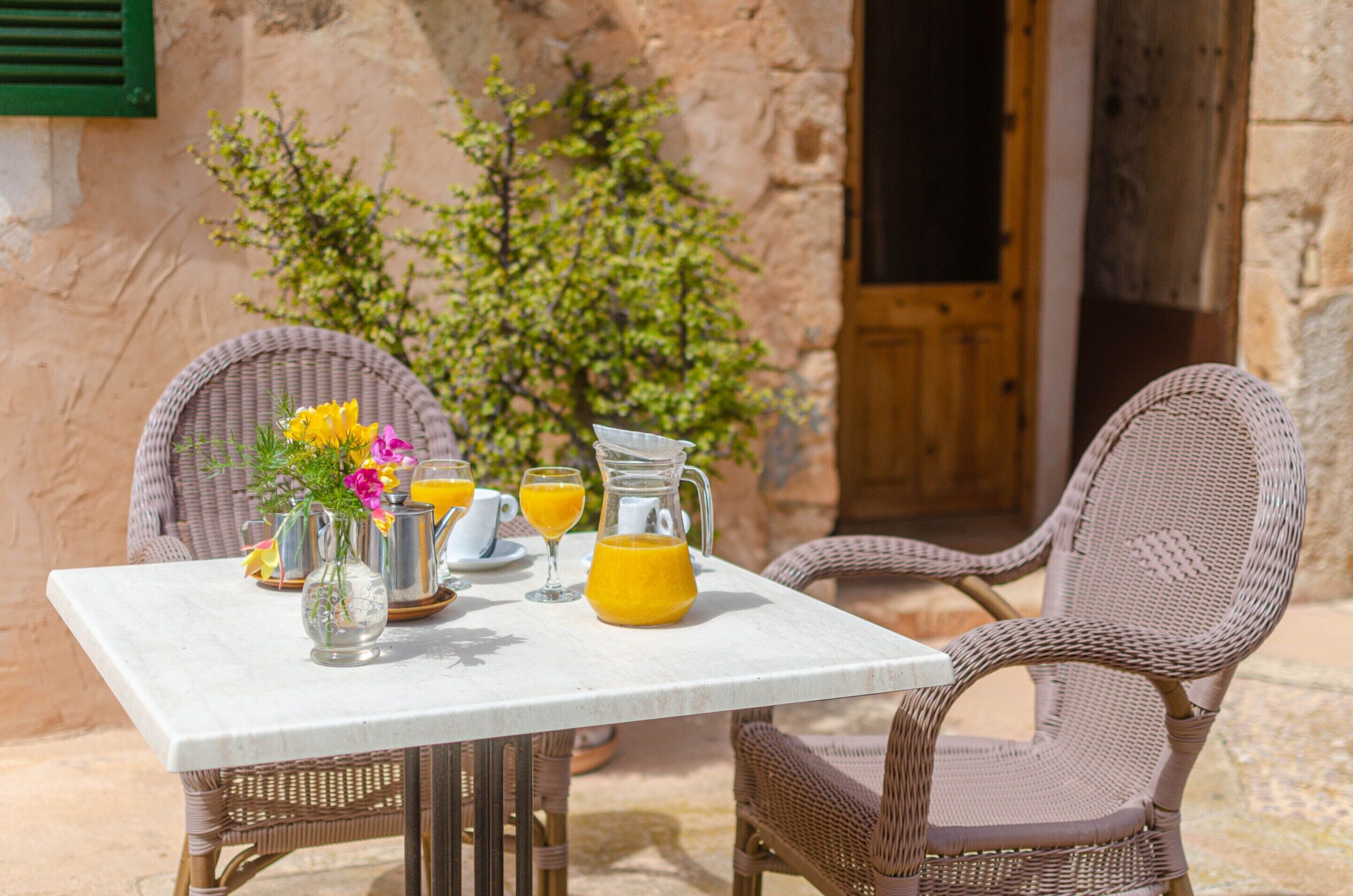 Villa | Outdoor dining