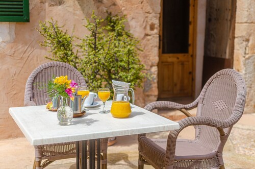 Farmstay in Campos With Terrace