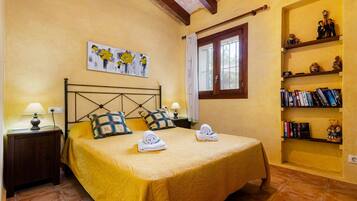 Villa | 2 habitaciones, muebles diferentes y tabla de planchar con plancha