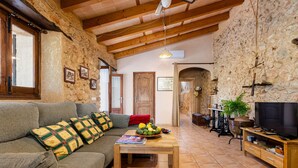 Unclassified image, 5 of 35, button - Villa in Serene Location (Inca)
