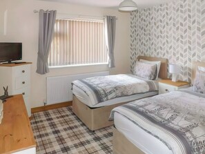 3 bedrooms, free WiFi, bed sheets