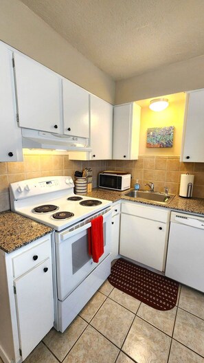 Fridge, dishwasher