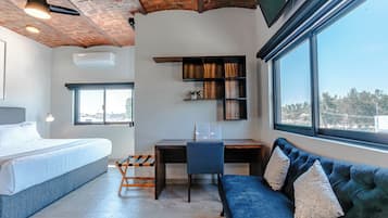 Quarto exclusivo | Frigobar (abastecido com alguns itens grátis), cofres nos quartos