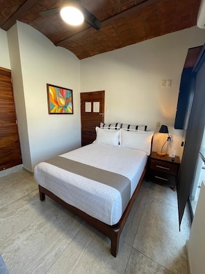 Double Room | Free minibar items, in-room safe, desk, laptop workspace - HOTEL NG (Ameca)
