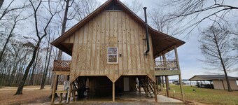 Charming lakefront 2-bedroom house in Farmerville, Louisiana 