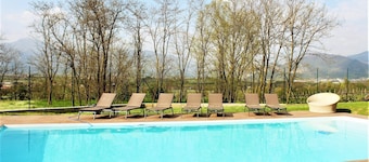 อพาร์ตเมนต์ อิน ฟรานเซียคอร์ตา เนียร์ เลค อิเซโอ