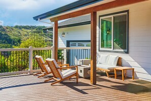 Terrace/patio - Modern Farmhouse with Pool & Vineyard (Santa Rosa)
