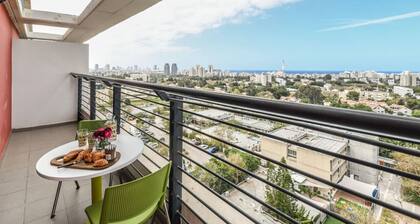 Studio apt w balcony and Kitchen