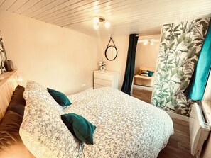 2 soverom, strykejern/-brett, wi-fi og sengetøy