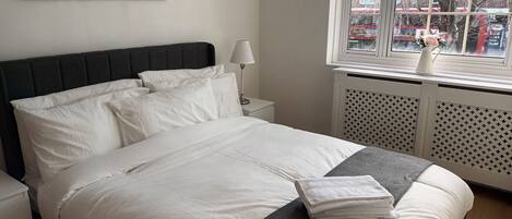 1 dormitorio, caja fuerte, tabla de planchar con plancha y wifi gratis